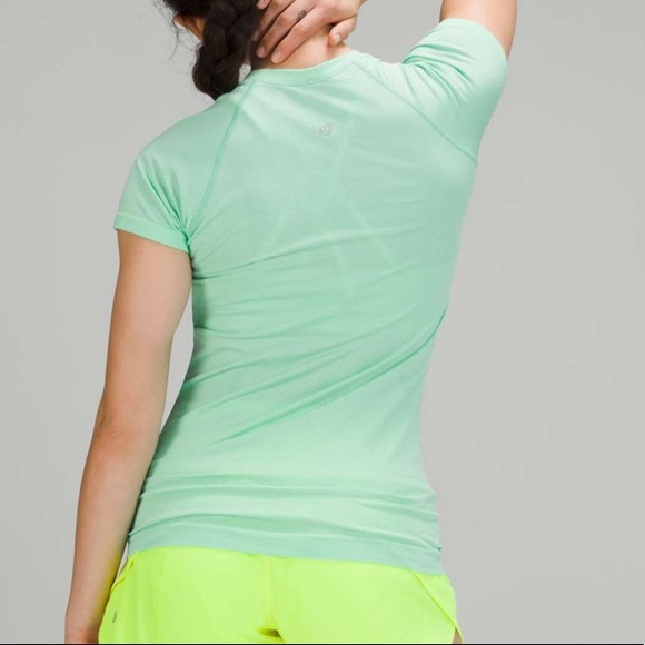 NWT Lululemon Swiftly Tech Short Sleeve 2.0 Wild Mint / Wild Mint Size 8 - Picture 8 of 10